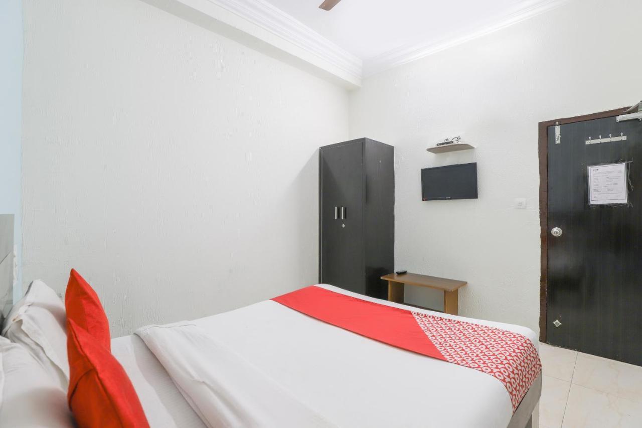 Hotel Jasmine Ahmedabad Eksteriør billede