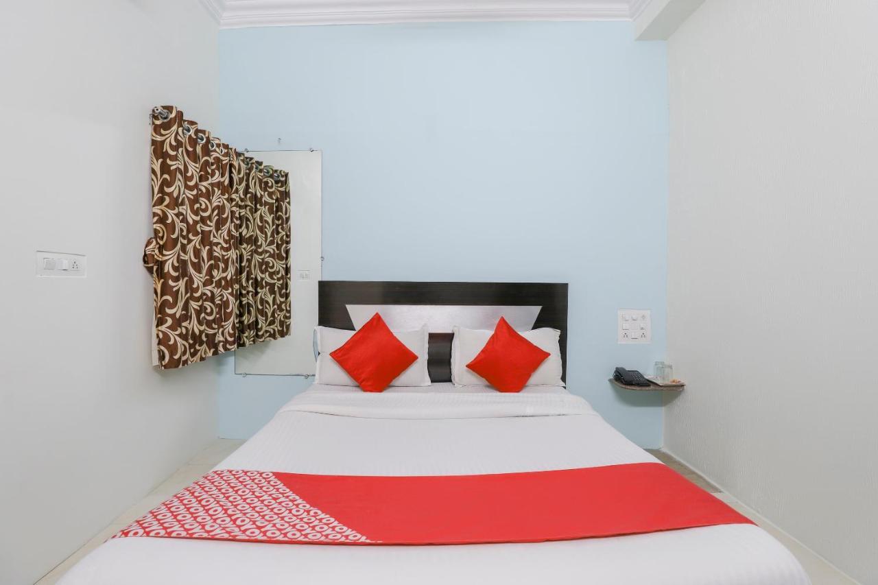 Hotel Jasmine Ahmedabad Eksteriør billede