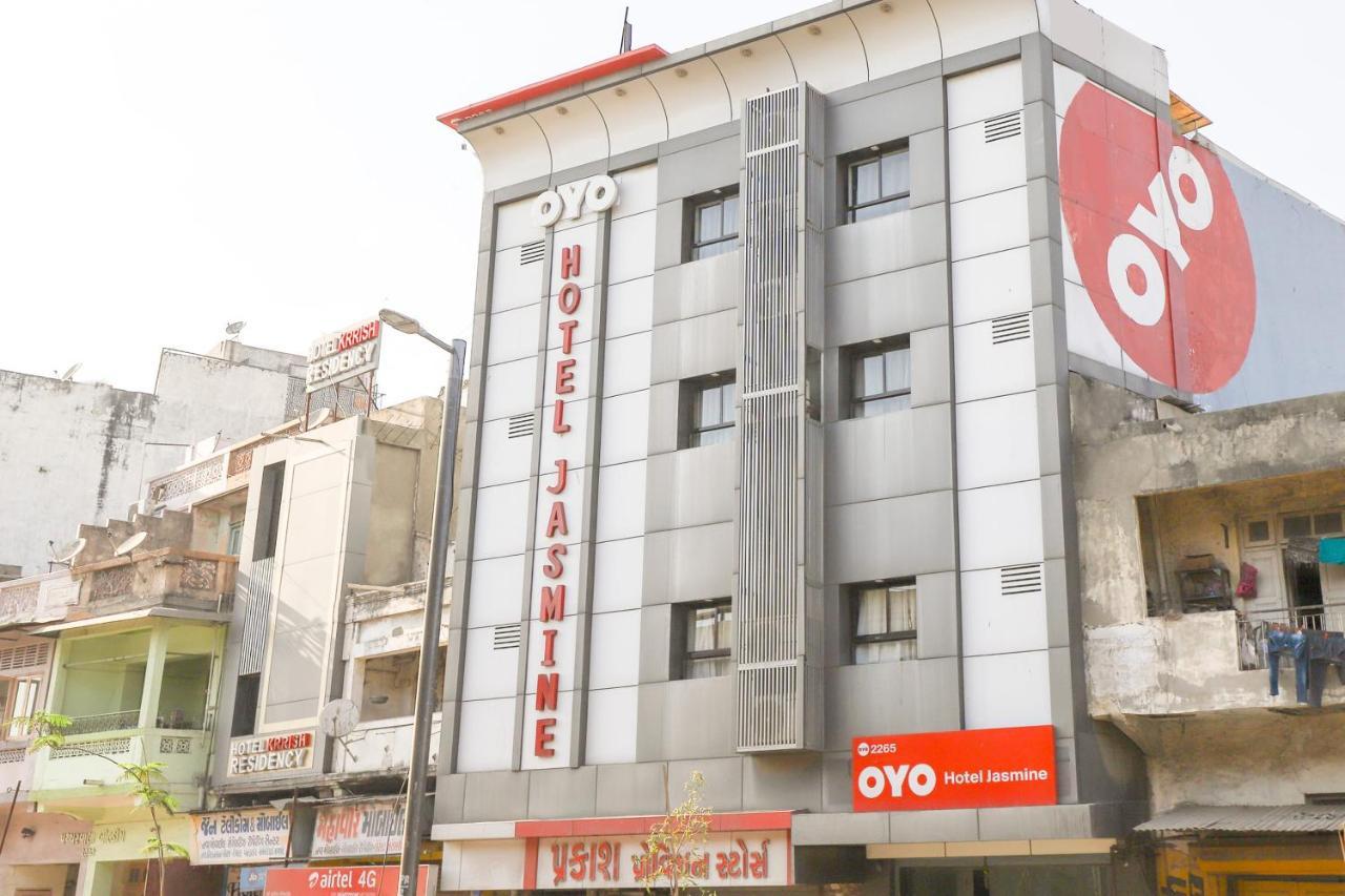 Hotel Jasmine Ahmedabad Eksteriør billede