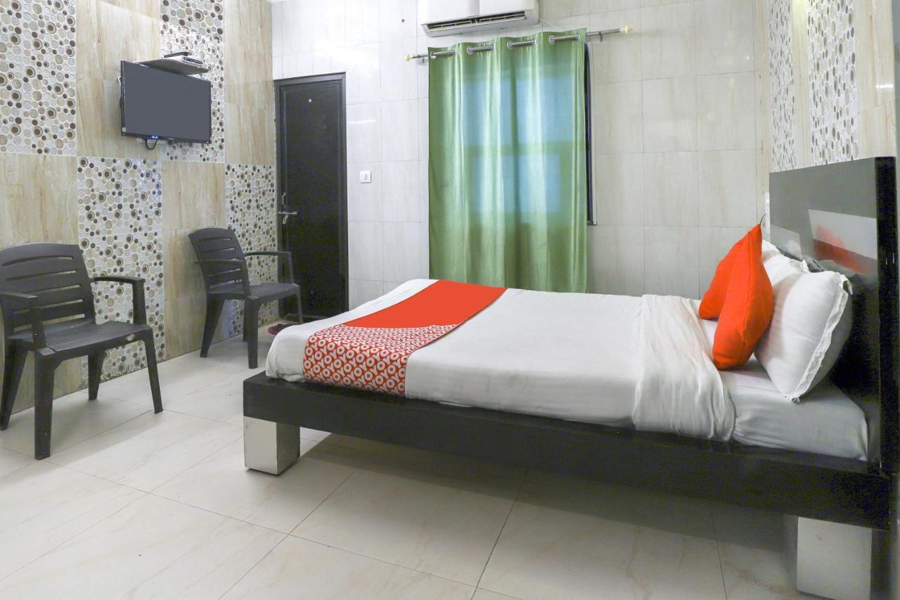 Hotel Jasmine Ahmedabad Eksteriør billede