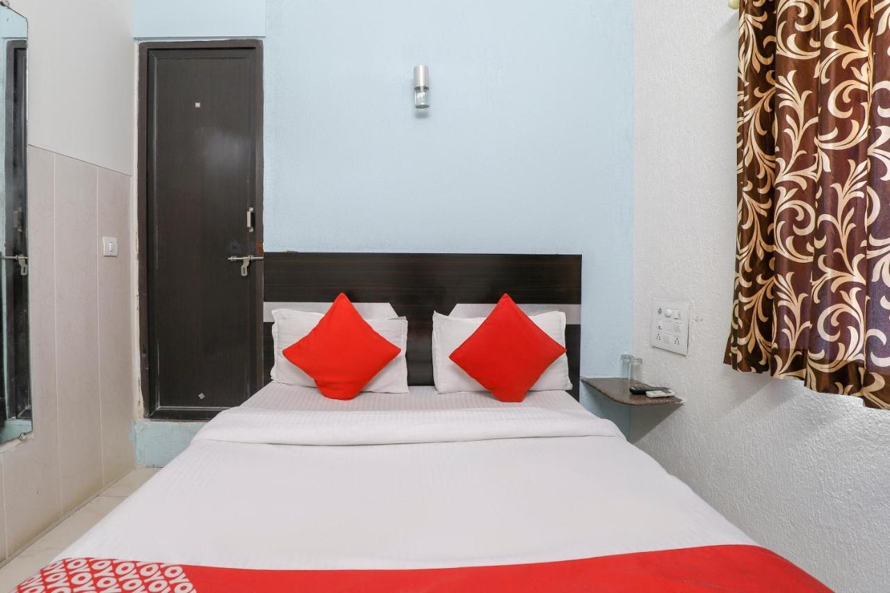 Hotel Jasmine Ahmedabad Eksteriør billede