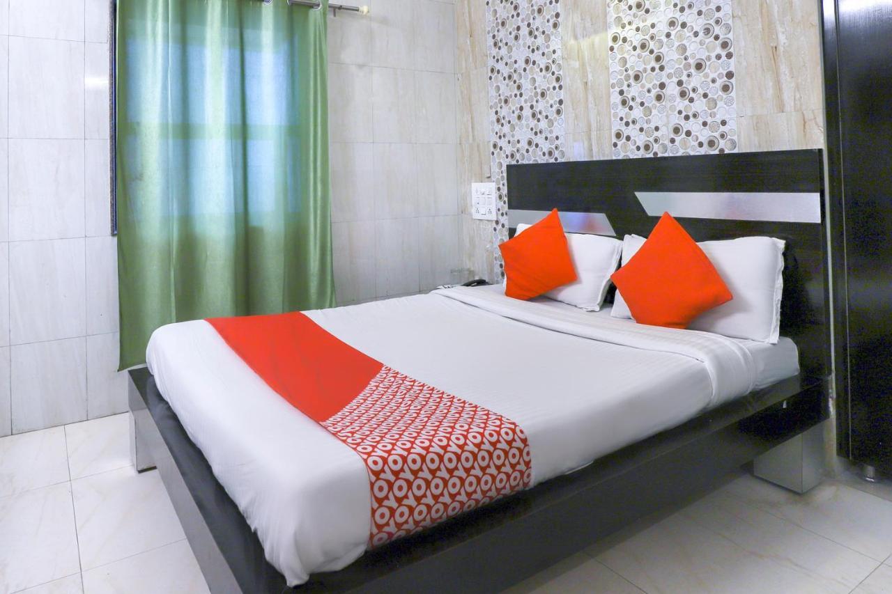 Hotel Jasmine Ahmedabad Eksteriør billede