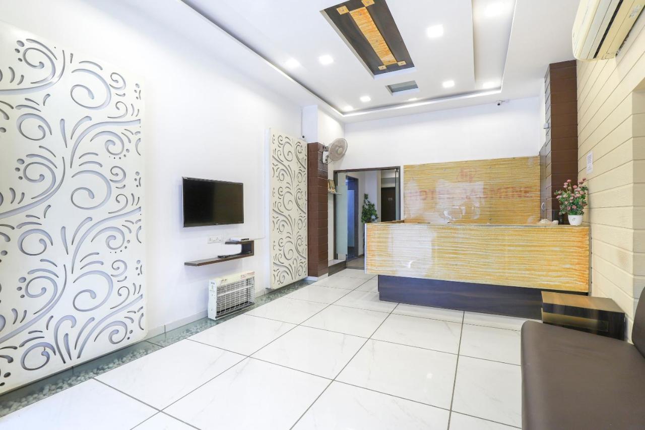 Hotel Jasmine Ahmedabad Eksteriør billede