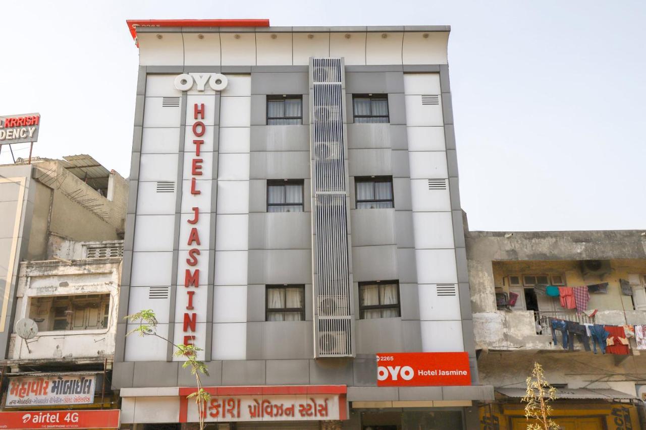 Hotel Jasmine Ahmedabad Eksteriør billede