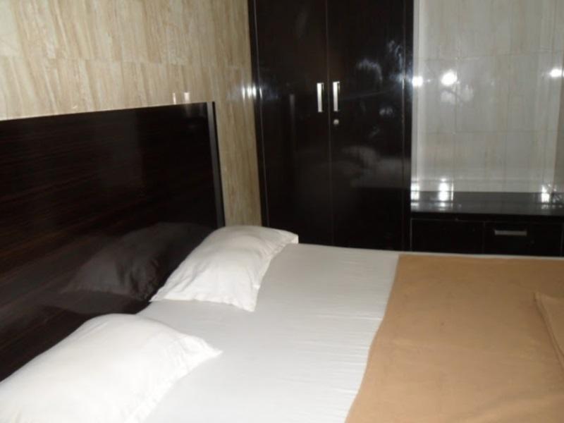 Hotel Jasmine Ahmedabad Eksteriør billede