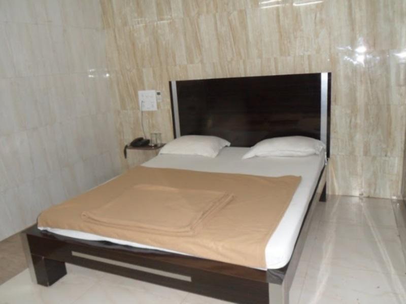 Hotel Jasmine Ahmedabad Eksteriør billede