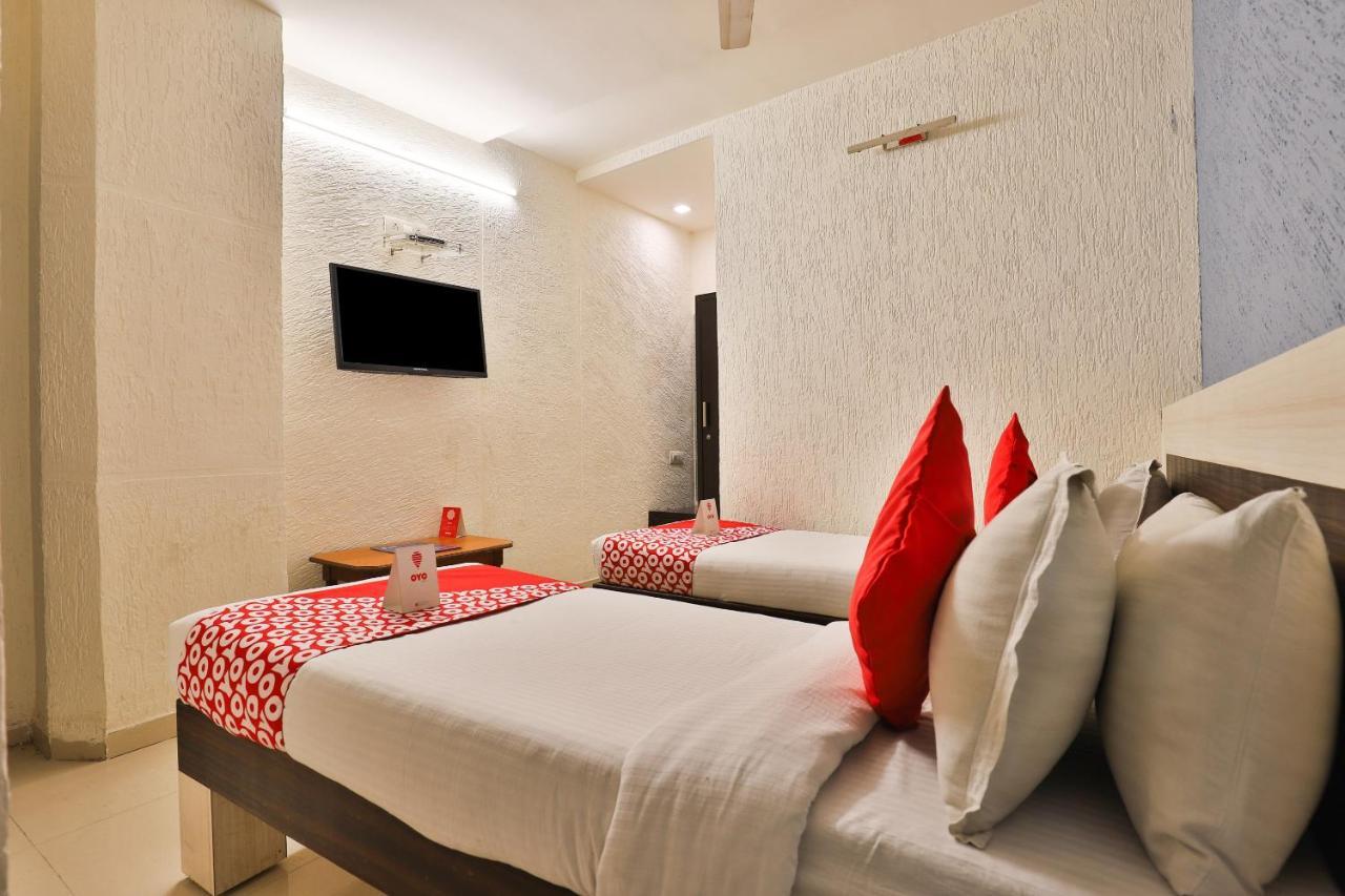 Hotel Jasmine Ahmedabad Eksteriør billede