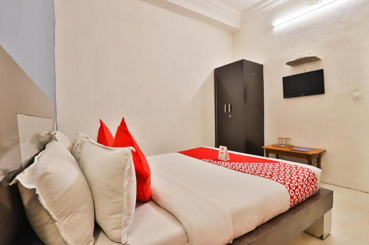 Hotel Jasmine Ahmedabad Eksteriør billede