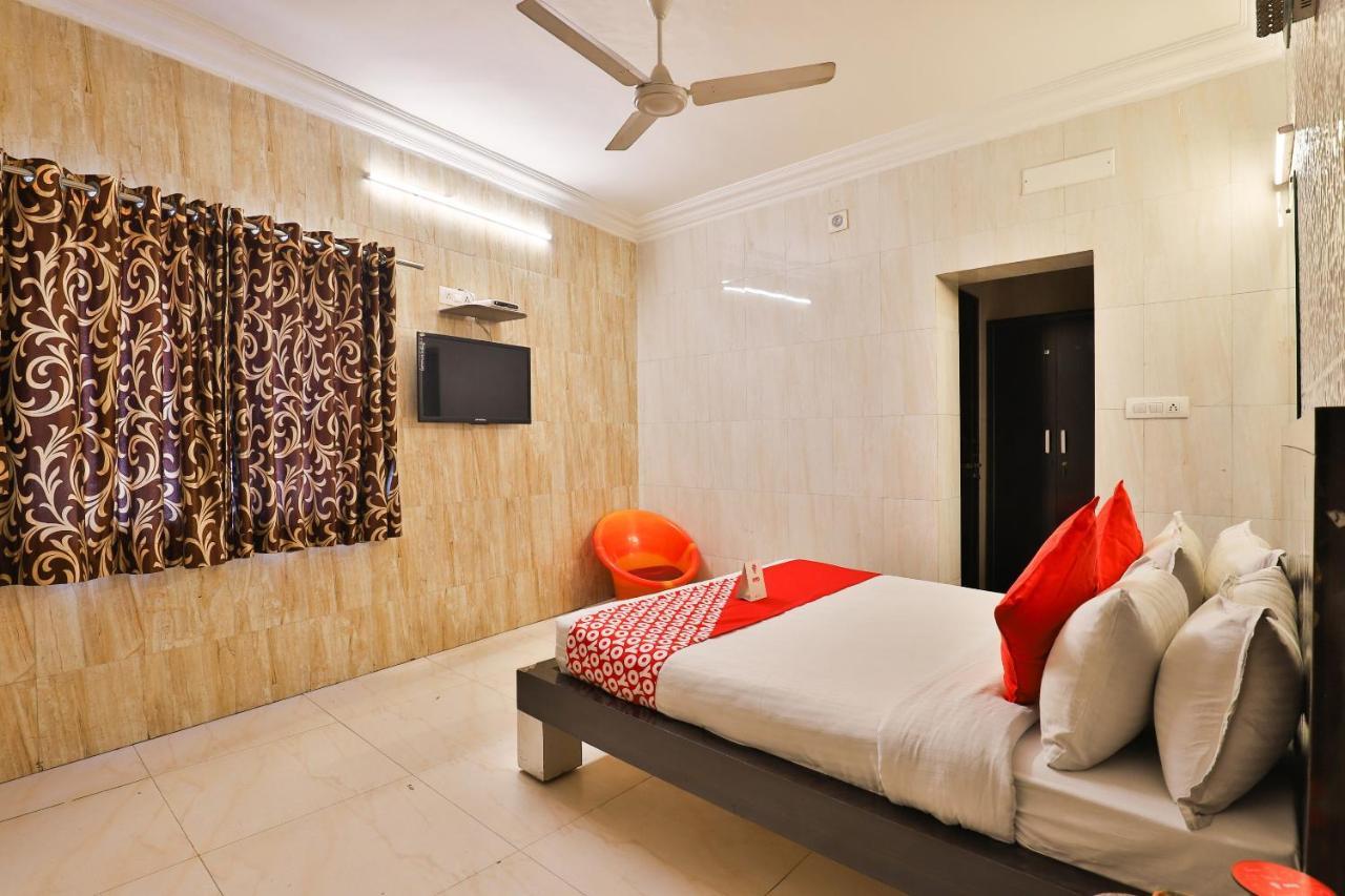 Hotel Jasmine Ahmedabad Eksteriør billede
