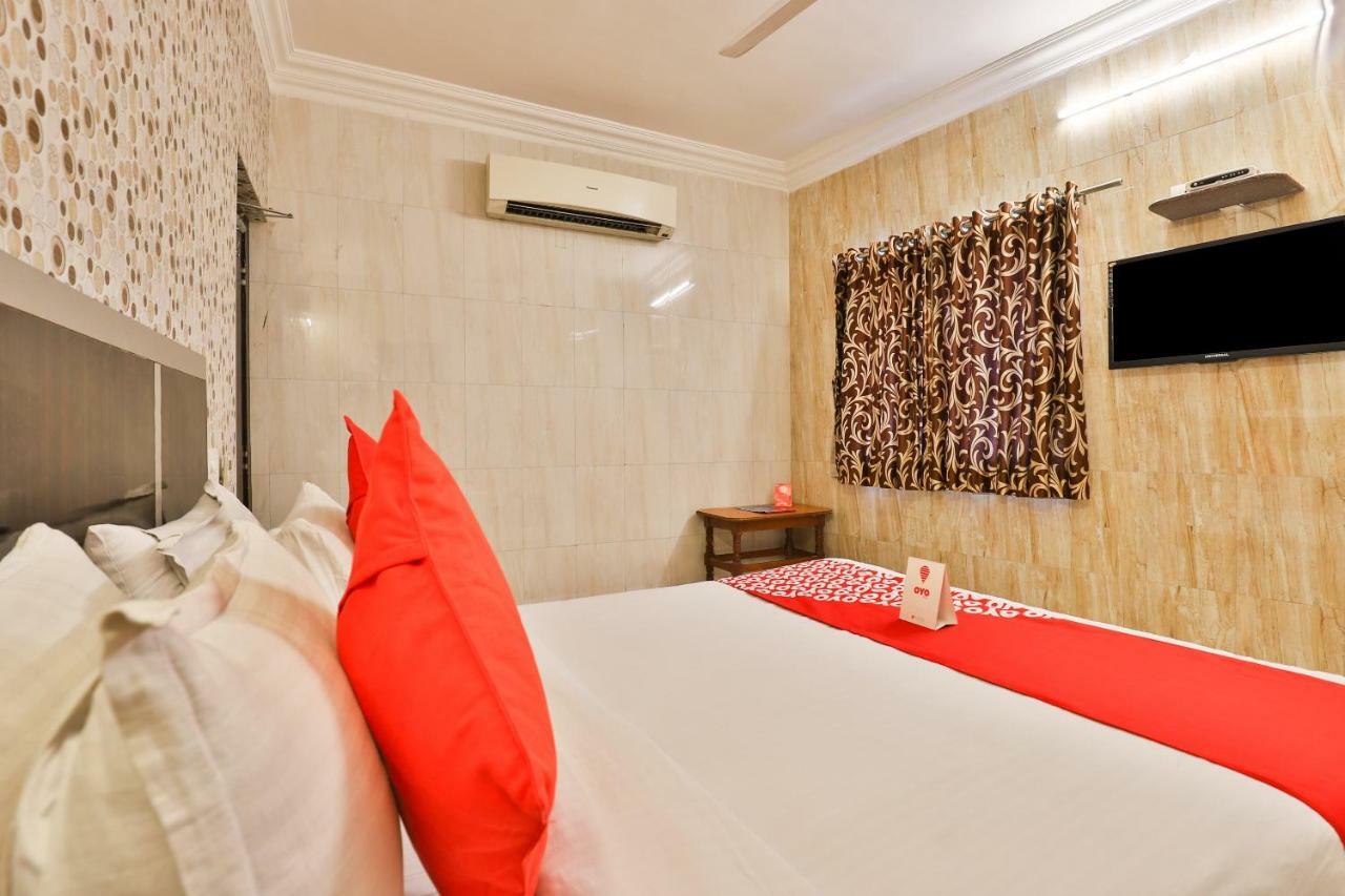 Hotel Jasmine Ahmedabad Eksteriør billede