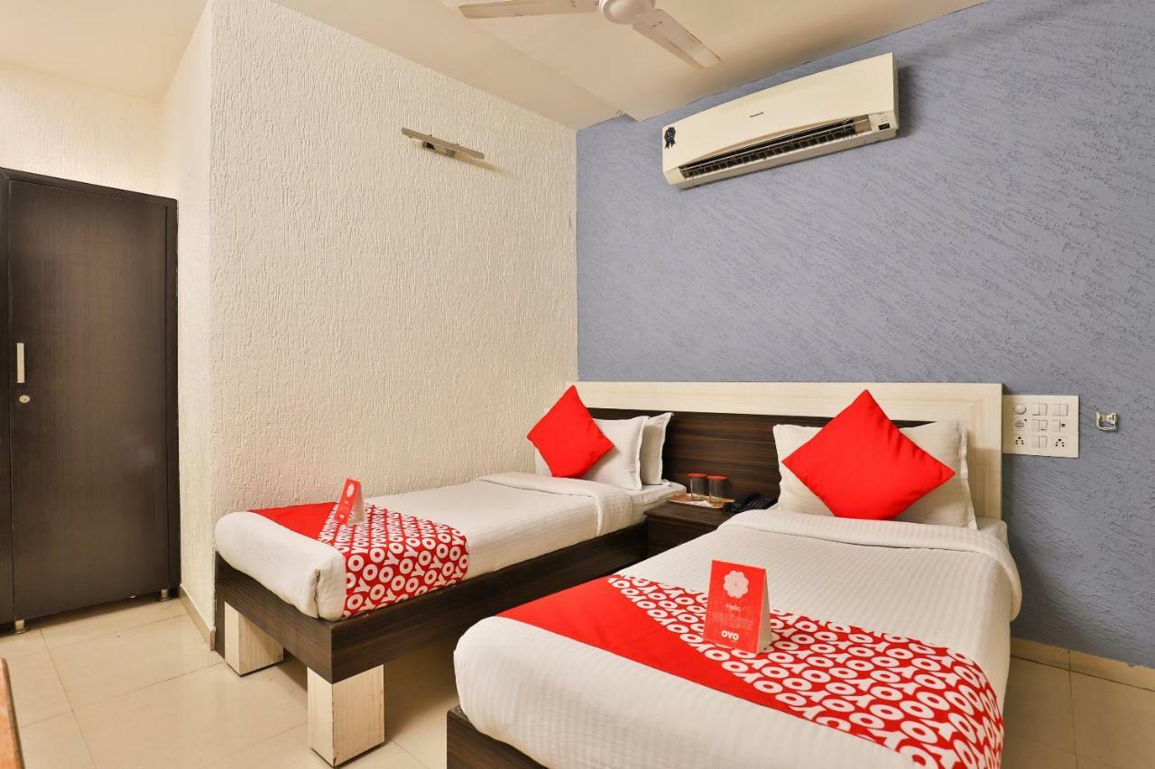 Hotel Jasmine Ahmedabad Eksteriør billede